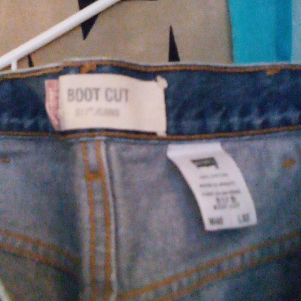 Levi's Men's 517  Boot cut dark blue jeans 19+40 inches. Crouch is 13 inches.